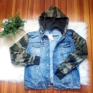 H&M NWT Mens Jean Jacket w/ Camo Hood (Size L)